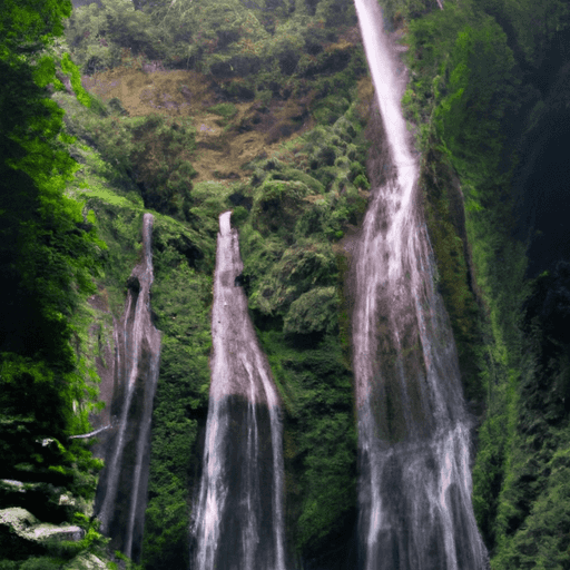Air Terjun Madakaripura: Surga Tersembunyi bagi Pecinta Alam dan Petualang
